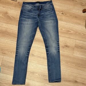 Buckle Black, skinny distressed blue women’s jeans 27x32